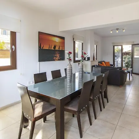 וילה Blue Water Bay *