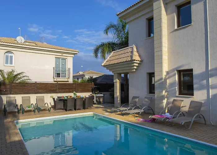 Blue Water Bay Villa Paralimni