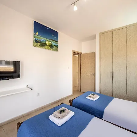 Blue Water Bay Villa