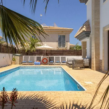 Blue Water Bay Villa