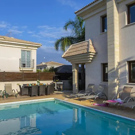 Blue Water Bay Villa Paralimni