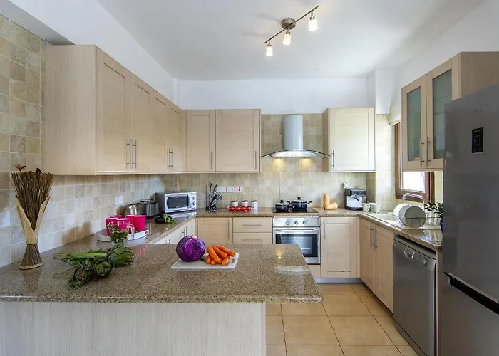 Blue Water Bay Paralímni