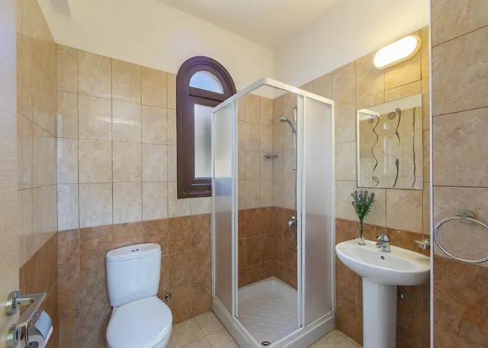 Blue Water Bay * Paralímni