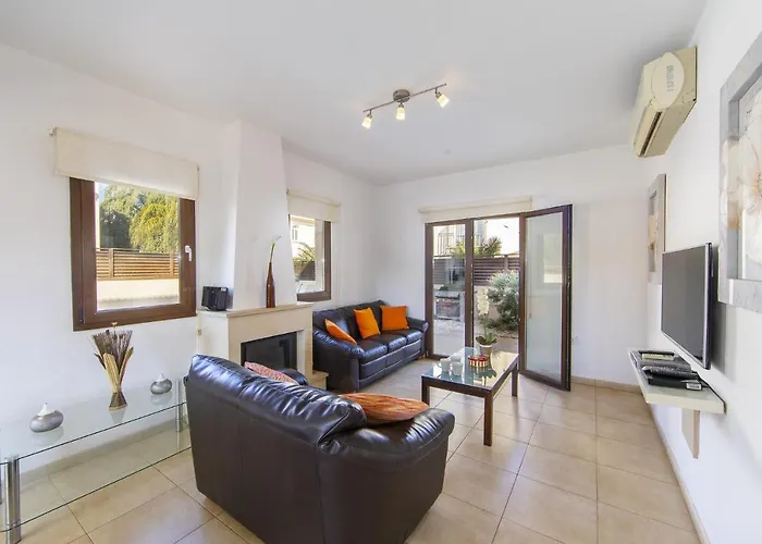 Blue Water Bay * Paralímni